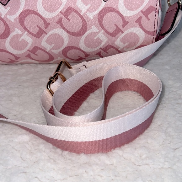 Guess Pink‎ and White Satchel with Gold Accents - Picture 6 of 16